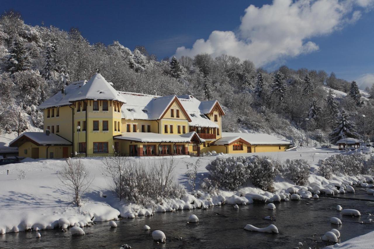 Hotel Julianin Dvor Габовка Экстерьер фото